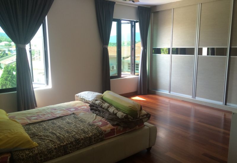 Taman Sri Hijau ( New Green Park )