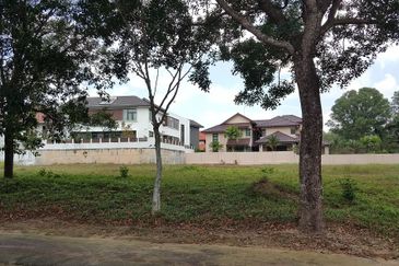 Bungalow Land, U8/12, Bukit Jelutong, Shah Alam