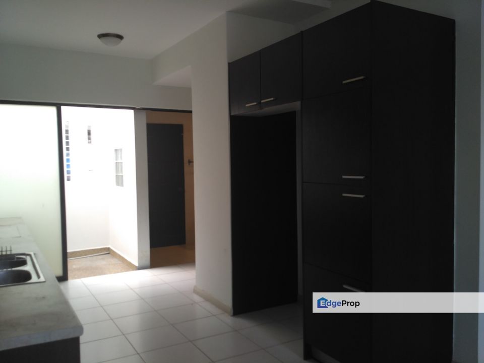 M【Meadow & Glades】– Prime Location in the Heart of KL, Perfect for Your Renovation Project!, Kuala Lumpur, Sungai Besi