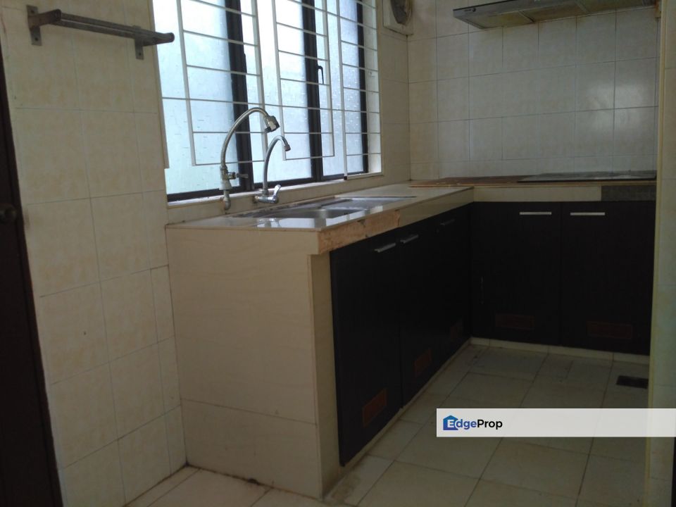 M【Meadow & Glades】– Prime Location in the Heart of KL, Perfect for Your Renovation Project!, Kuala Lumpur, Sungai Besi