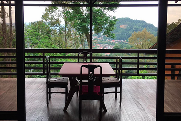 Hill resort surrounded by nature (RM70psf)