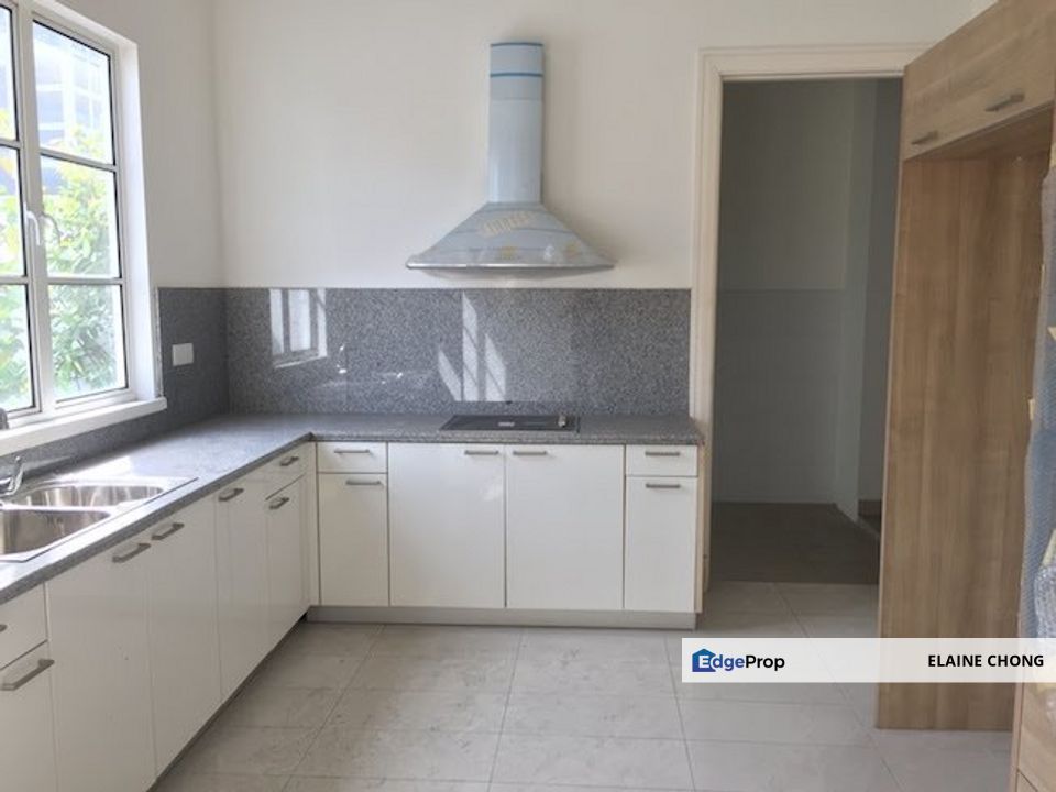 Beringin Residence - gated, walk to MRT, Kuala Lumpur, Damansara Heights