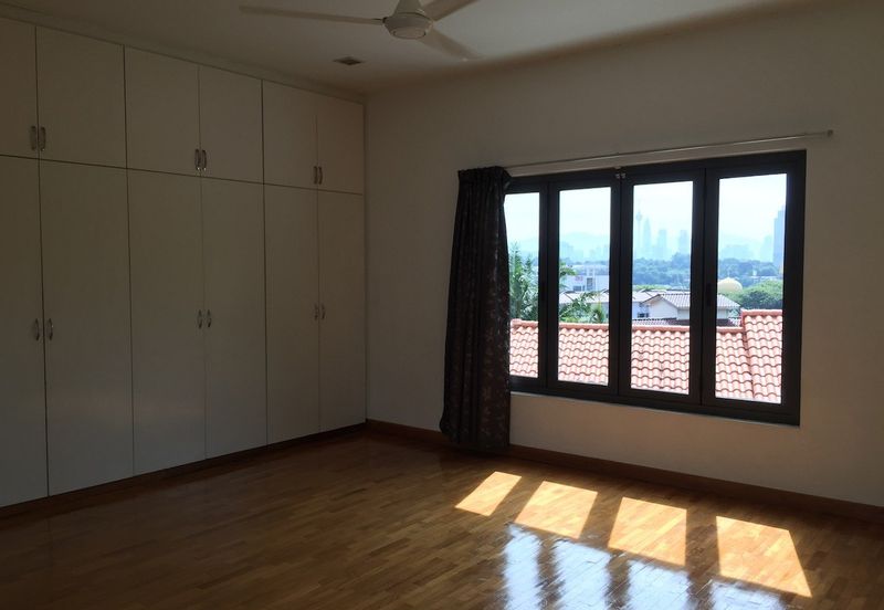 Bukit Pantai - KLCC view (9100sf land)