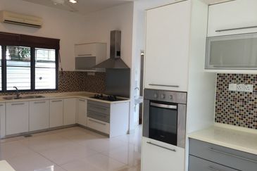 Bukit Pantai - KLCC view (9100sf land)