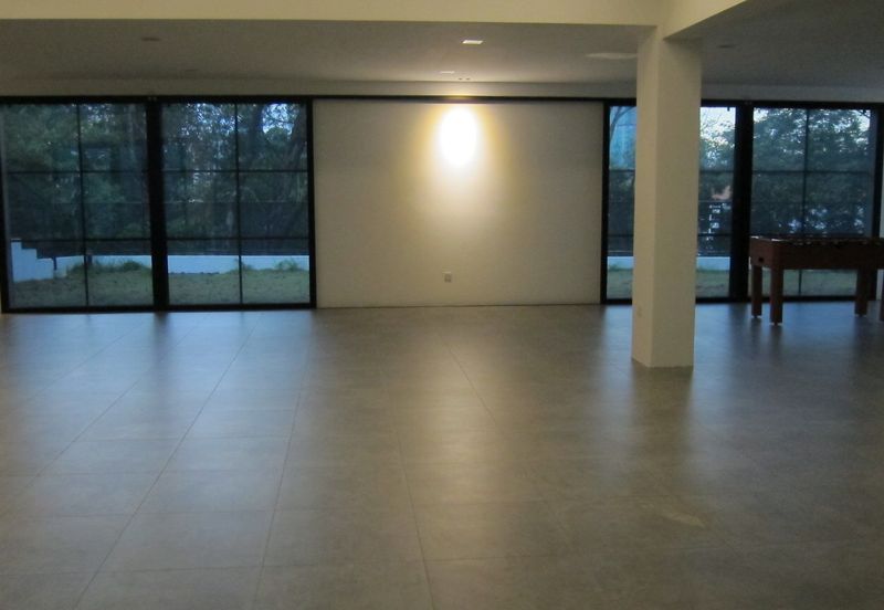 DH - Guarded, Lift, nice view, wheelchair friendly