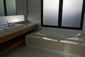 Seputeh Garden - gated, modern (near Mid Valley)