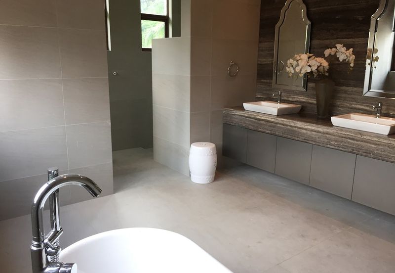 Kenny Hills - gated, pool (8400sf land) [near mall