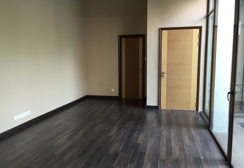 Kenny Hills - gated, pool (8400sf land) [near mall