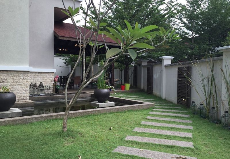 Kenny Hills - gated, pool (8400sf land) [near mall