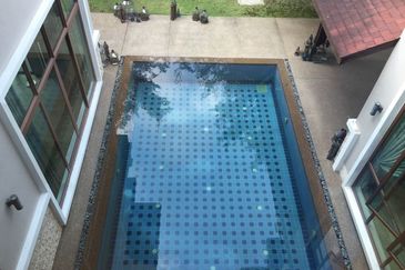 Kenny Hills - gated, pool (8400sf land) [near mall