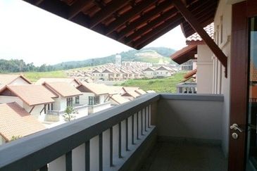 Kiarahills - Gated, private pool