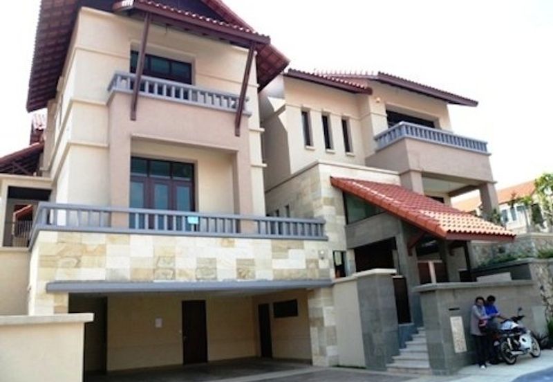 KIARAHILLS - Gated, near shops