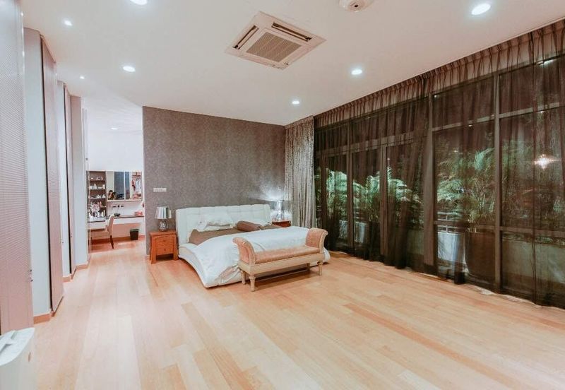 The Residence Mont Kiara-furnished, good condition