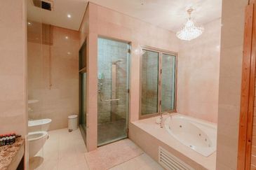 The Residence Mont Kiara-furnished, good condition