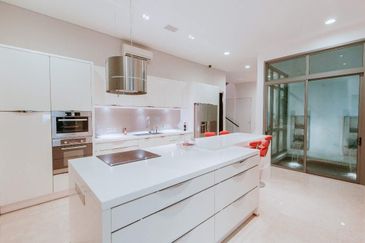 The Residence Mont Kiara-furnished, good condition