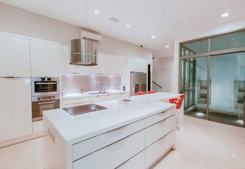 The Residence Mont Kiara-furnished, good condition