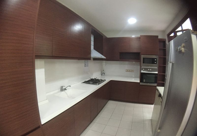 The Ara Bangsar-gated, lift,KLCC view (big garden)