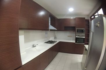 The Ara Bangsar-gated, lift,KLCC view (big garden)