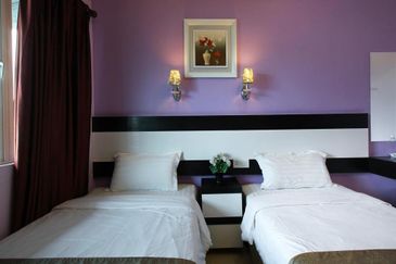 Melaka Hotel (37 room) 