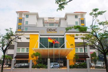 Vista Alam Serviced Apartment