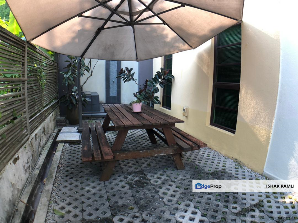 2.5 Storey Bungalow at Seksyen 13 Shah Alam, Selangor, Shah Alam