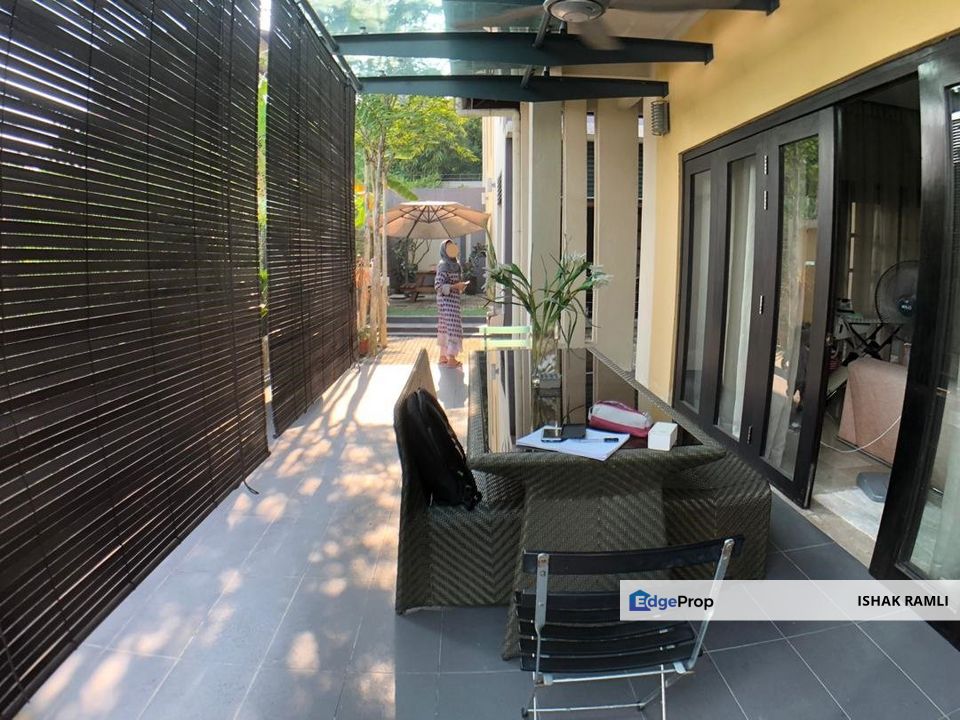 2.5 Storey Bungalow at Seksyen 13 Shah Alam, Selangor, Shah Alam