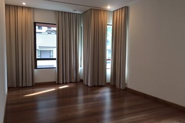 Villa Mont Kiara - gated, next to MKIS