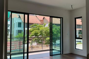 Villa 33, Bukit Manda'rina