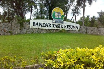 Bandar Tasik Kesuma
