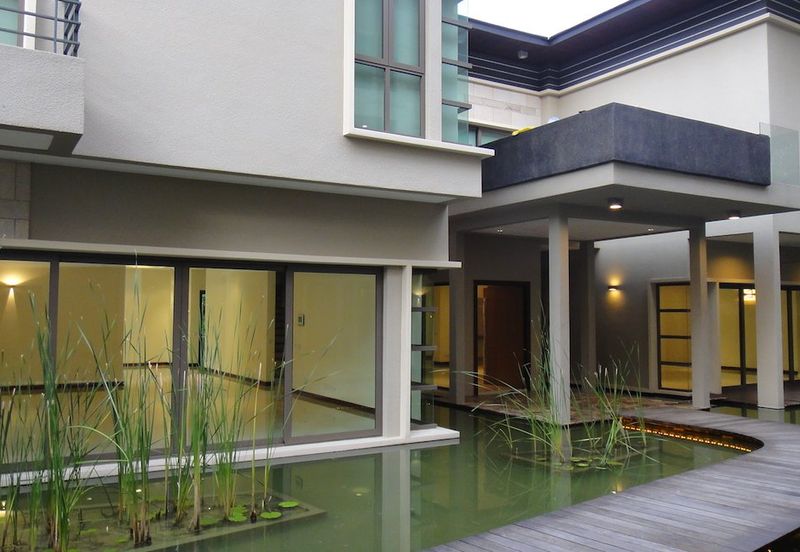 Kenny Hills - Luxury Twin Bungalow (27000sf land)