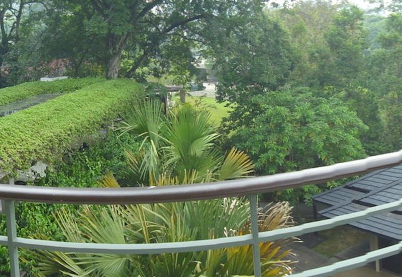 Kenny Hills - Luxury Twin Bungalow (27000sf land)