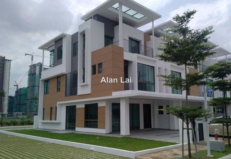 Lake Point Residence