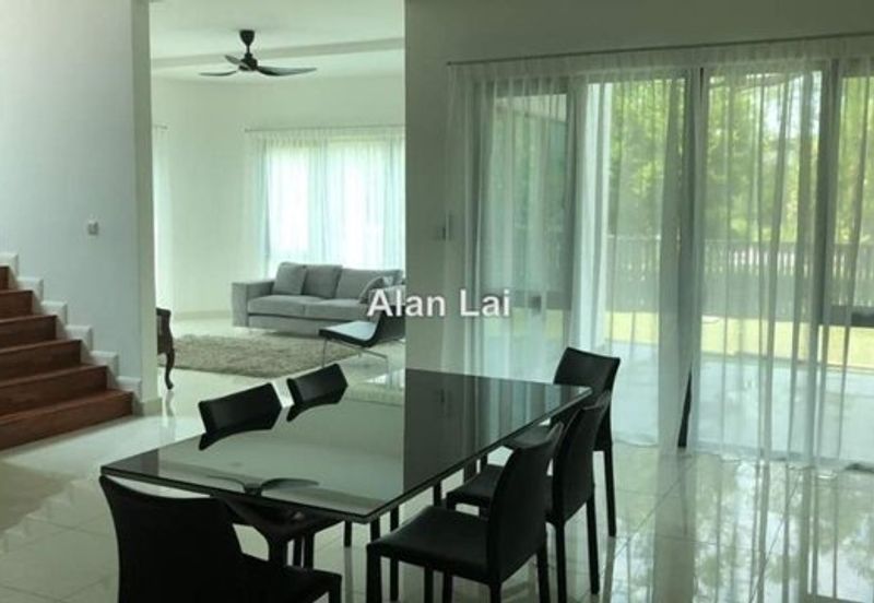 Isle of Kamares, Setia Eco Glades