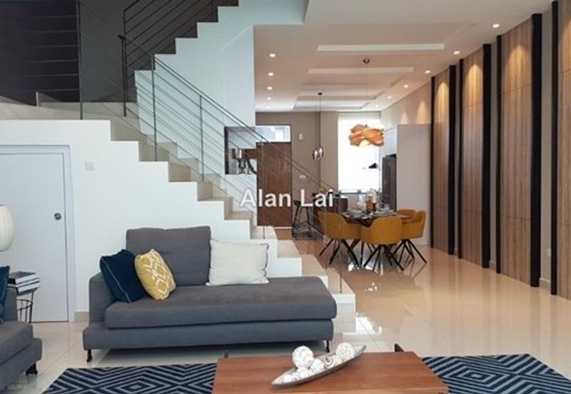 Isle of Kamares, Setia Eco Glades