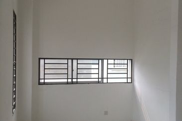 Jalan Setia Indah U13/11L