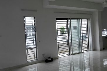 Jalan Setia Indah U13/11L