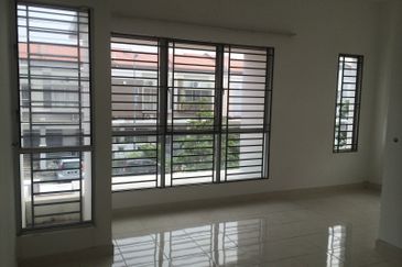 Jalan Setia Indah U13/11L