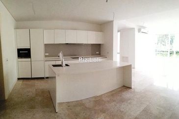 Emerald Bay @ Puteri harbour