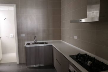 Emerald Bay @ Puteri harbour