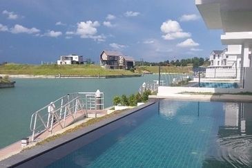 Emerald Bay @ Puteri harbour