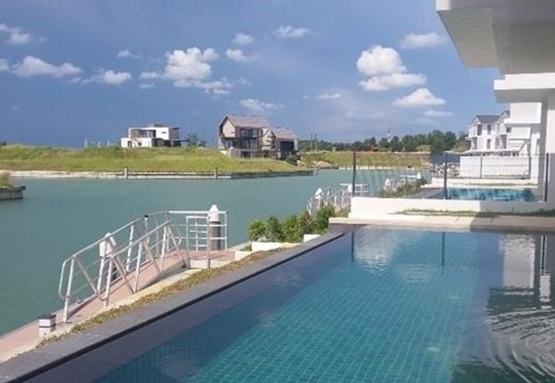 Emerald Bay @ Puteri harbour