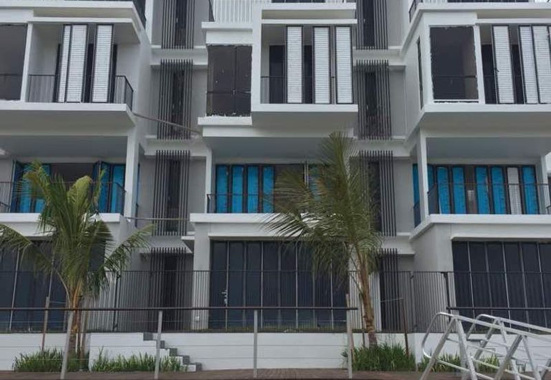 Emerald Bay @ Puteri harbour