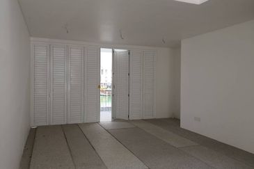 Emerald Bay @ Puteri harbour