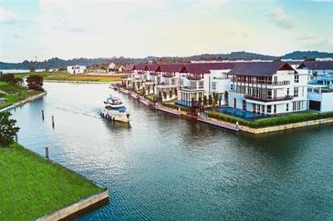 Emerald Bay @ Puteri harbour