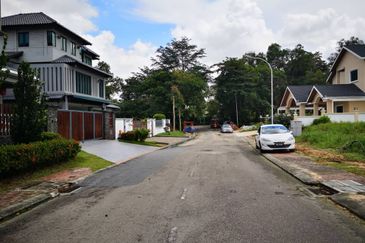 Bungalow Land Jalan Menara, Bukit Jelutong