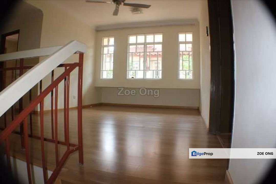 Near School Gated Guarded, Selangor, Kota Damansara