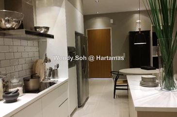 East Parc @ Menjalara