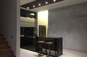 SEREMBAN 2, SAUJANA DUTA Semi D HOUSE FOR RENT