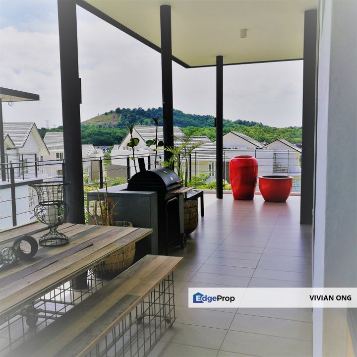 Senja@ Private Lakeside Estate , Seri Kembangan , Selangor