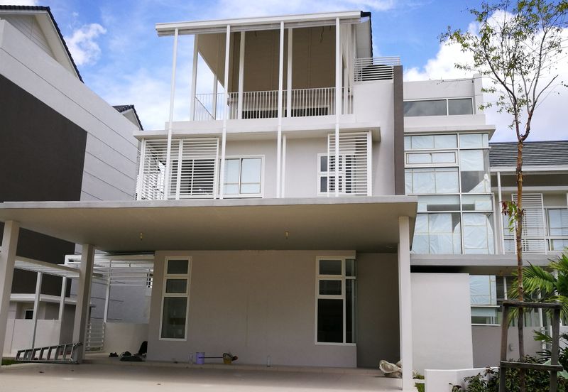 Senja@Private Lakeview Estate, BluWater Estate